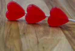 Lollipops - Mini Hearts Lollypops 200 Pops -Snack Sales 2024 Little 20Red 20Heart 20Pop 201