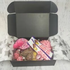 Hamper - Ladies Pamper Pack Of Sweets, Chocolates And Socks